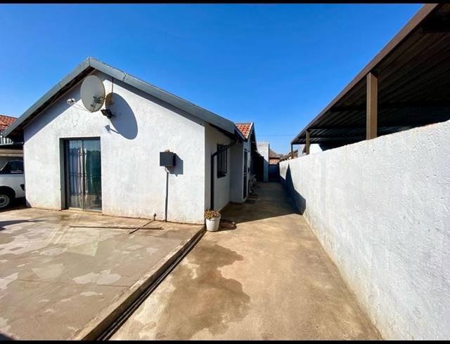 3 BEDROOM PROPERTY TO RENT IN PROTEA GLEN